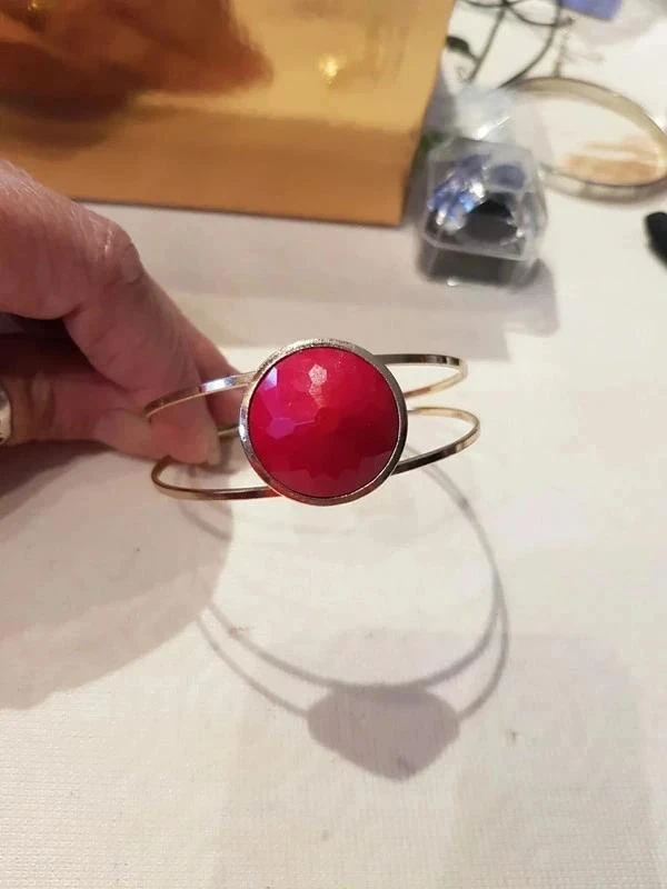 New red stone bracelet – photo 3